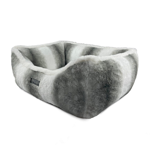Super Cloud Reversible Dog & Cat Bed - White Chinchilla