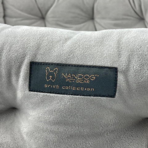 Tufted Royalty Dog & Cat Bed - Light Grey